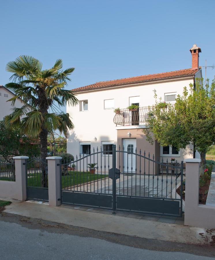 Apartment Stefania Ρόβινι Εξωτερικό φωτογραφία