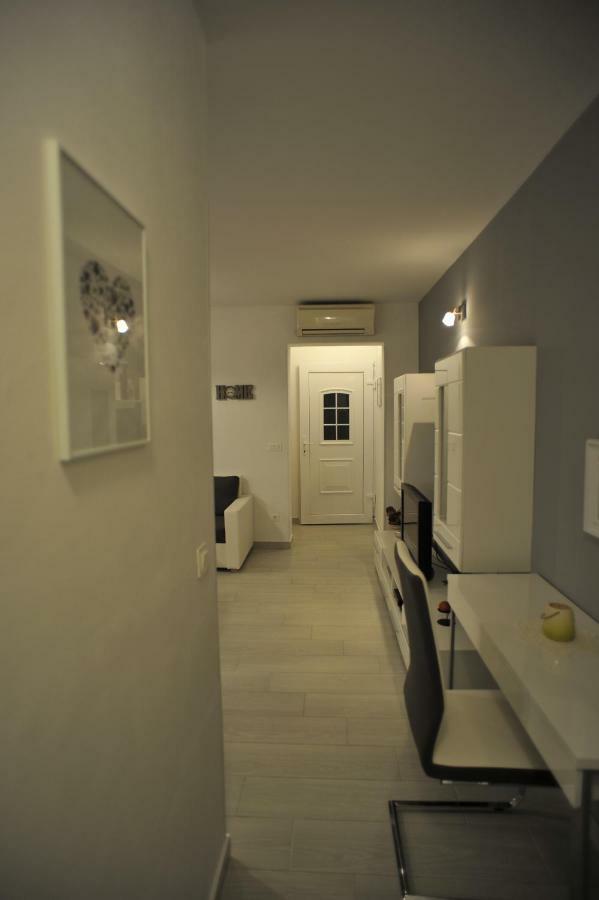 Apartment Stefania Ρόβινι Εξωτερικό φωτογραφία