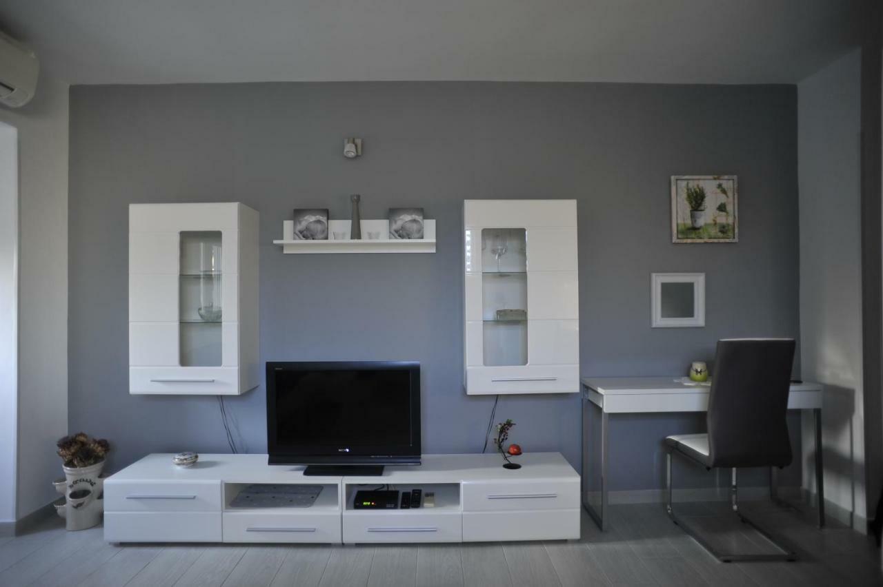 Apartment Stefania Ρόβινι Εξωτερικό φωτογραφία